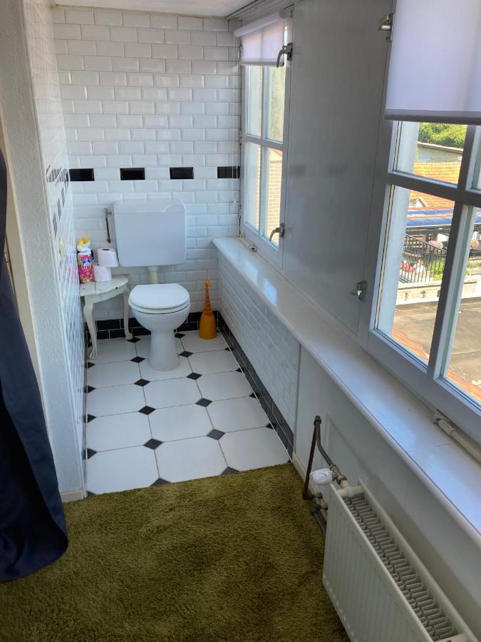 Luc'S Place, Waterbed Grote Kamer Zoeterwoude 外观 照片